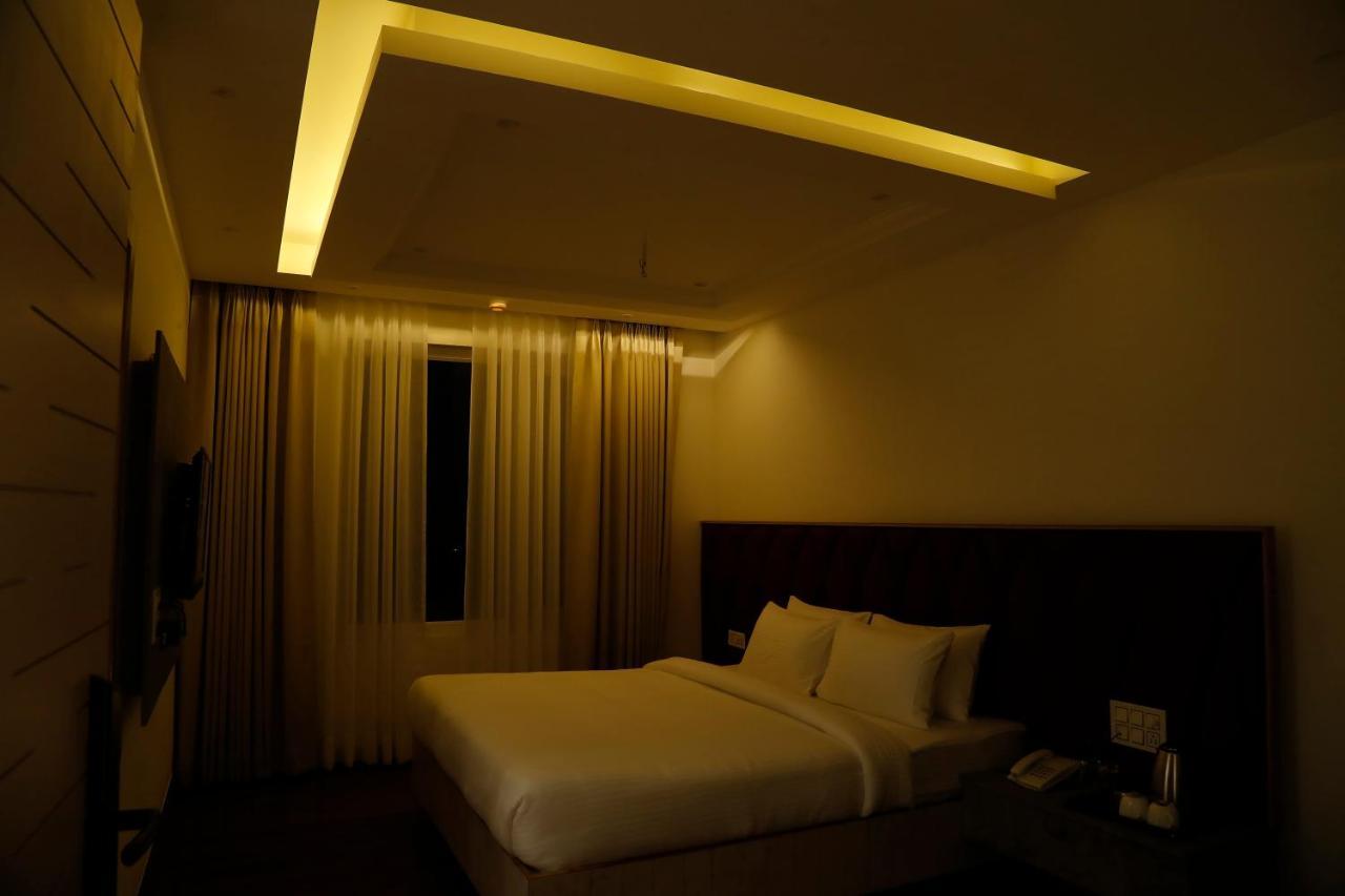 Dayal Hotel Una (Himachal Pradesh) Bagian luar foto