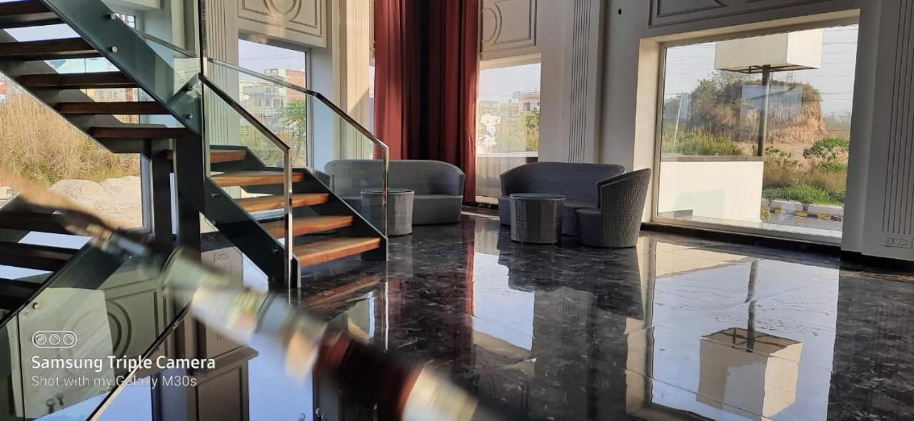 Dayal Hotel Una (Himachal Pradesh) Bagian luar foto
